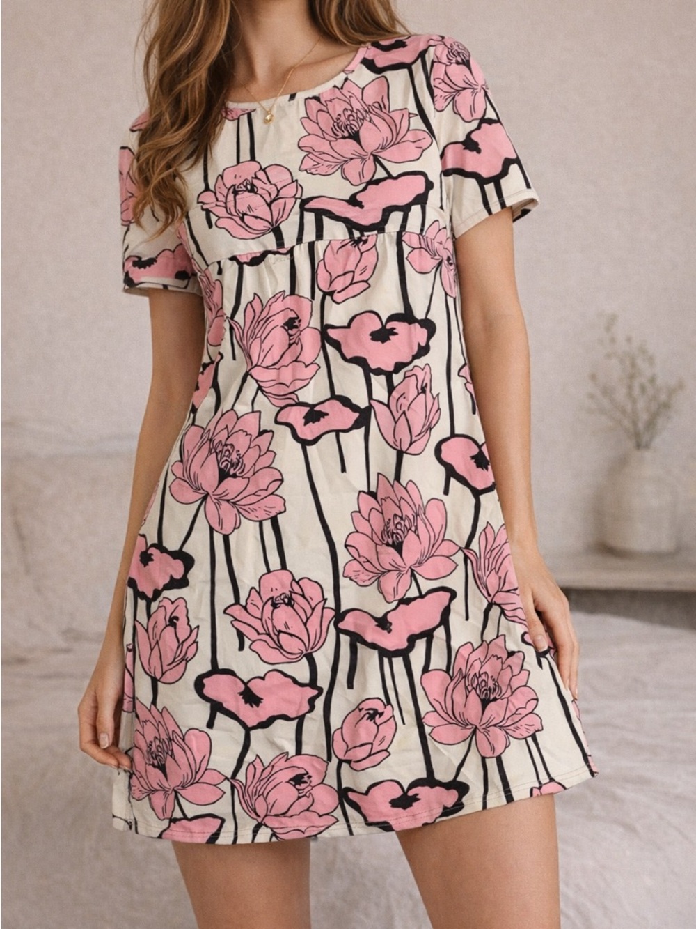 NWT Wenrine Floral Pink and White Dress